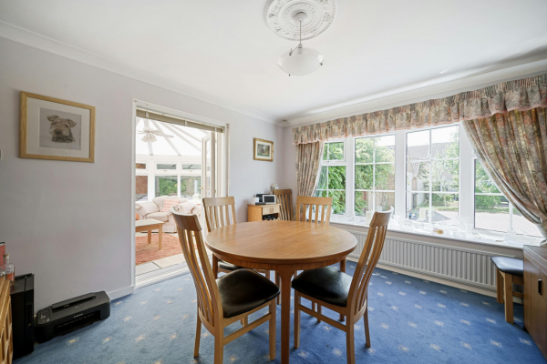 4 seater dining table